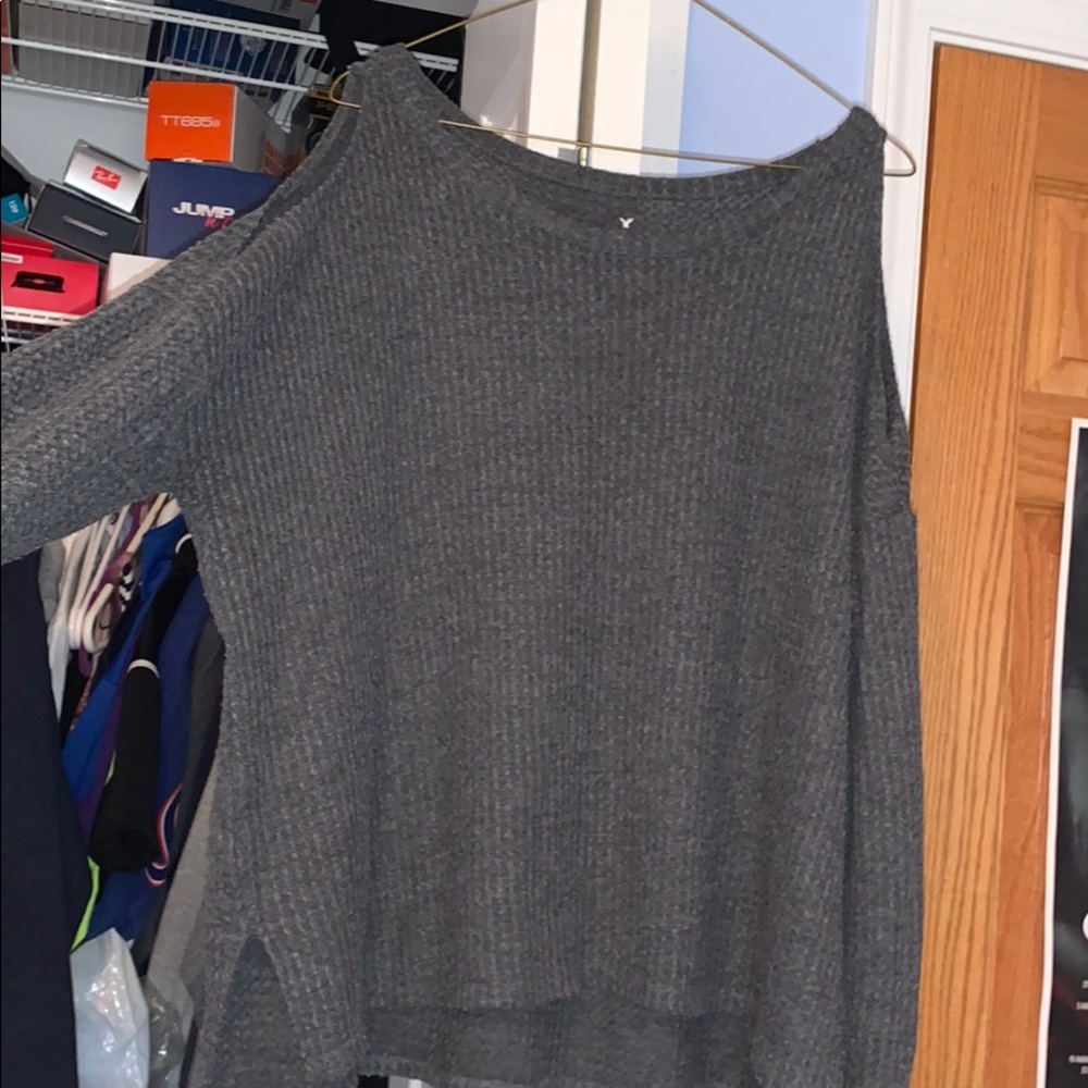 Plush gray sweater. Cut out shoulders